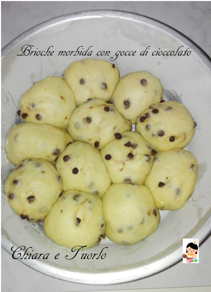 Brioche morbida con gocce di cioccolato_2