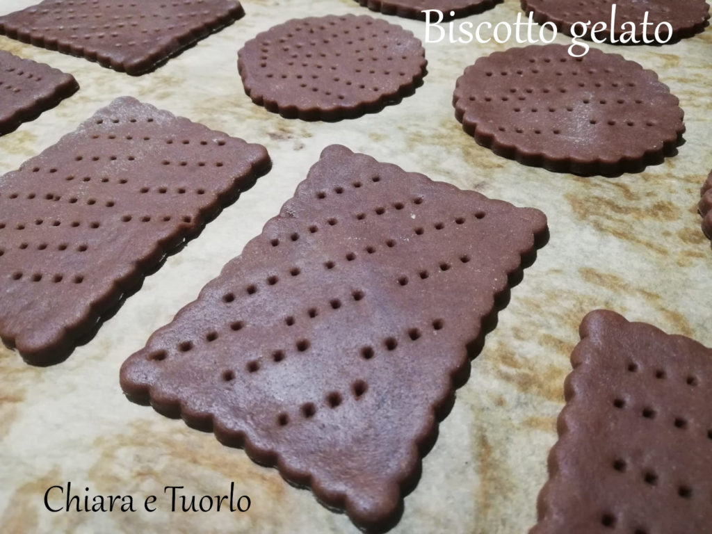 biscotti per il gelato pronti per la cottura
