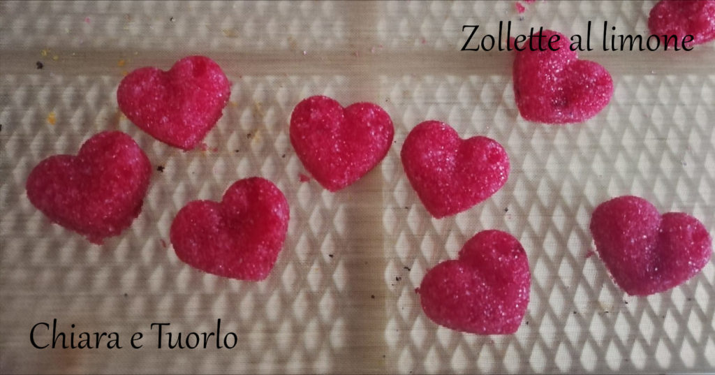 Zollette a forma di cuore sformate dallo stampo